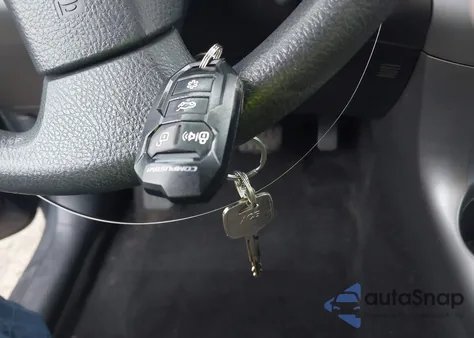 2006 Toyota Rav4 Sport из США, поврежденный, VIN JTMBD32V066003722